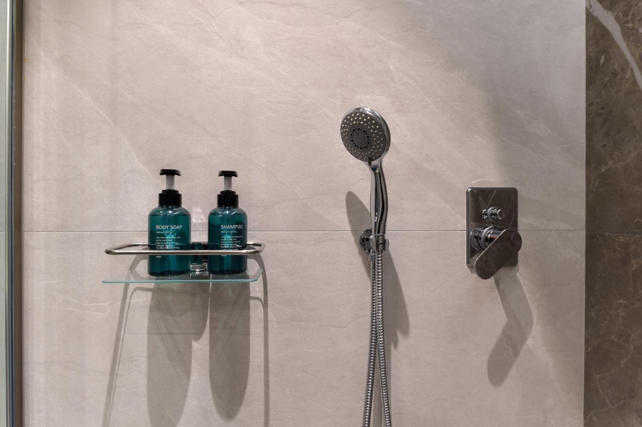 Zalo Urban Living Spaces ヨアニナ エクステリア 写真