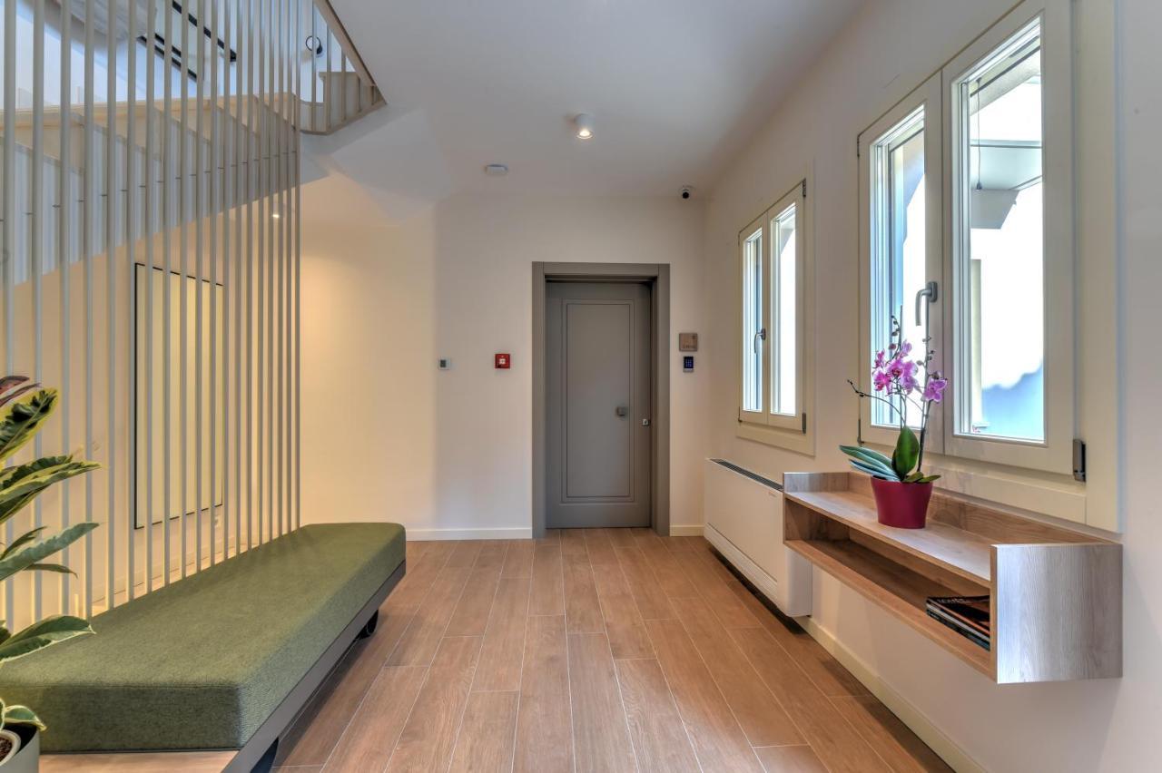 Zalo Urban Living Spaces ヨアニナ エクステリア 写真