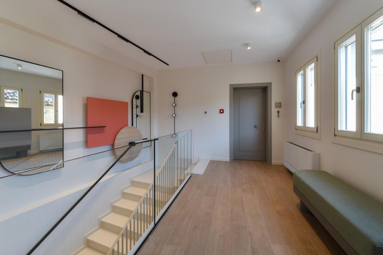 Zalo Urban Living Spaces ヨアニナ エクステリア 写真