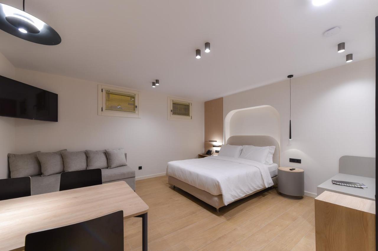 Zalo Urban Living Spaces ヨアニナ エクステリア 写真